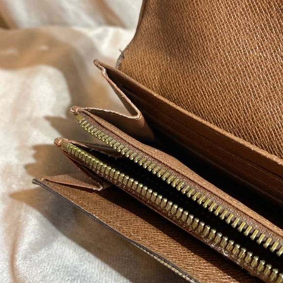 Louis Vuitton Portefeuille Sarah Brown Monogram Long Wallet - Picture 9 of 16